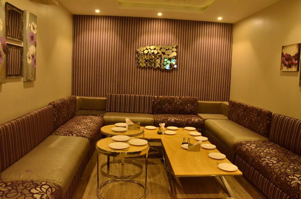 Hotel Down Town 贾朗达尔 外观 照片